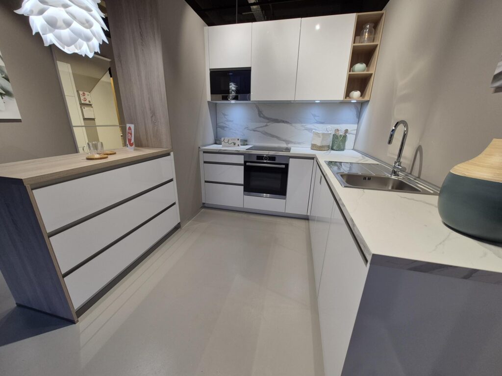 Cuisine d’exposition – èggo Couillet